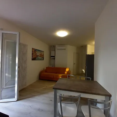 Ruhige Ferienwohnung Mit Privater Terrasse