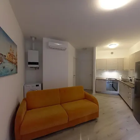Ruhige Ferienwohnung Mit Privater Terrasse アパート *